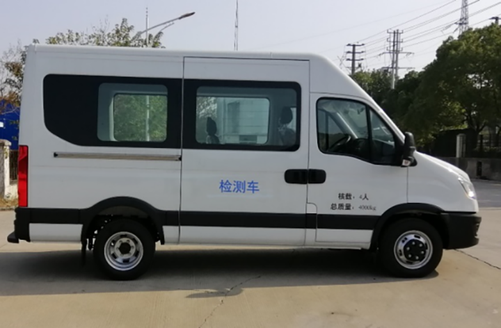 依維柯防疫檢測、監(jiān)測車